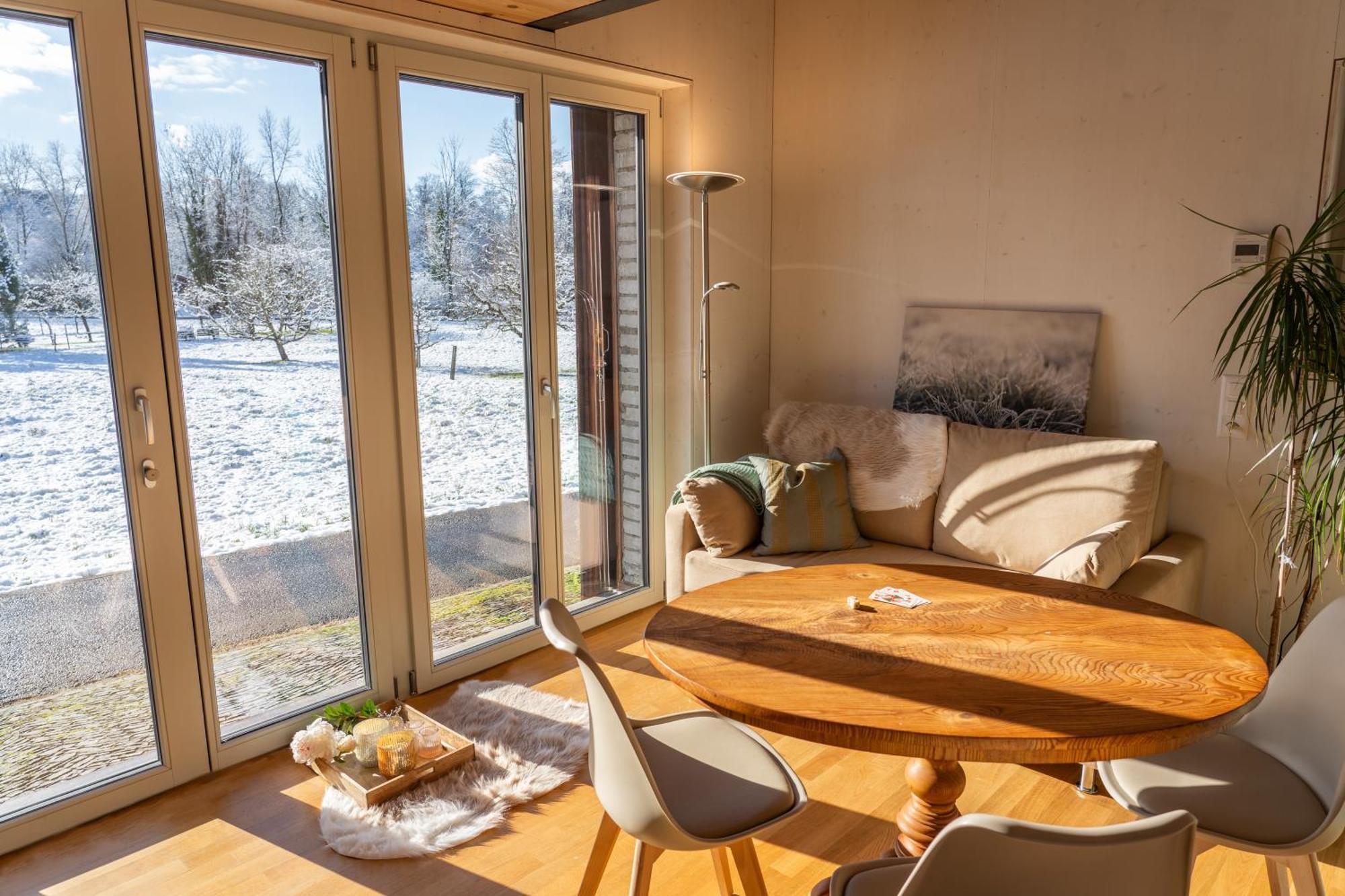 Tiny House Chez Claudine - Relaxen, Workspace, Naehe Thermen, Netflix, Free Parking & Wifi Brugg  Zewnętrze zdjęcie